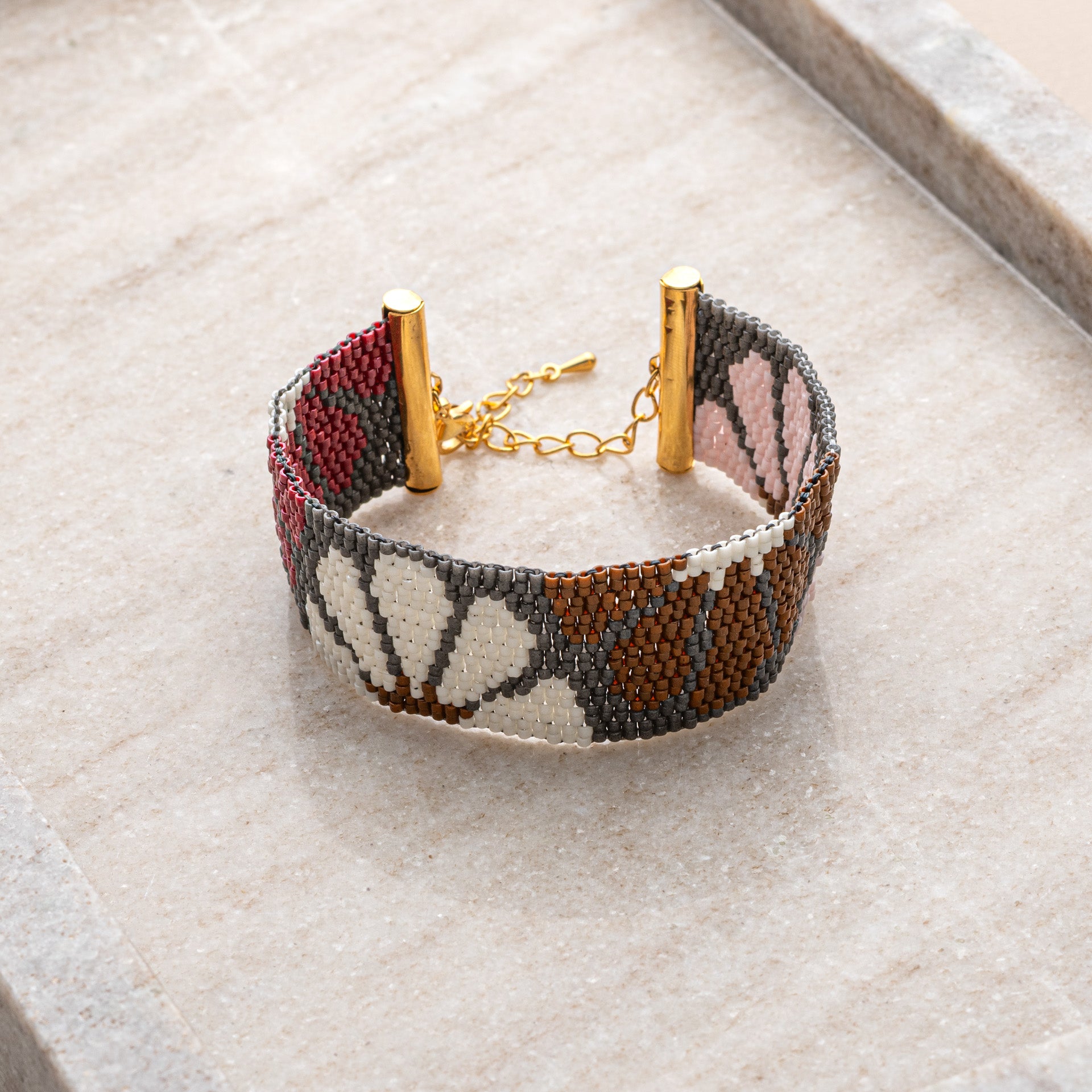 Bracelet beaded pattern