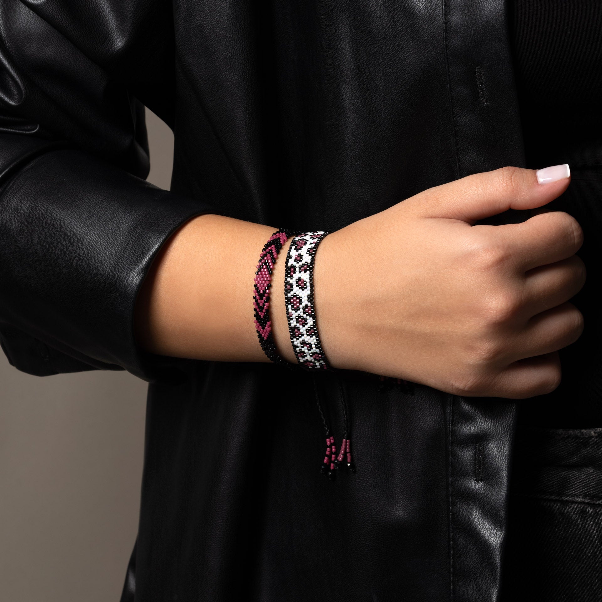 Bracelet beaded 'arrows and diamond'