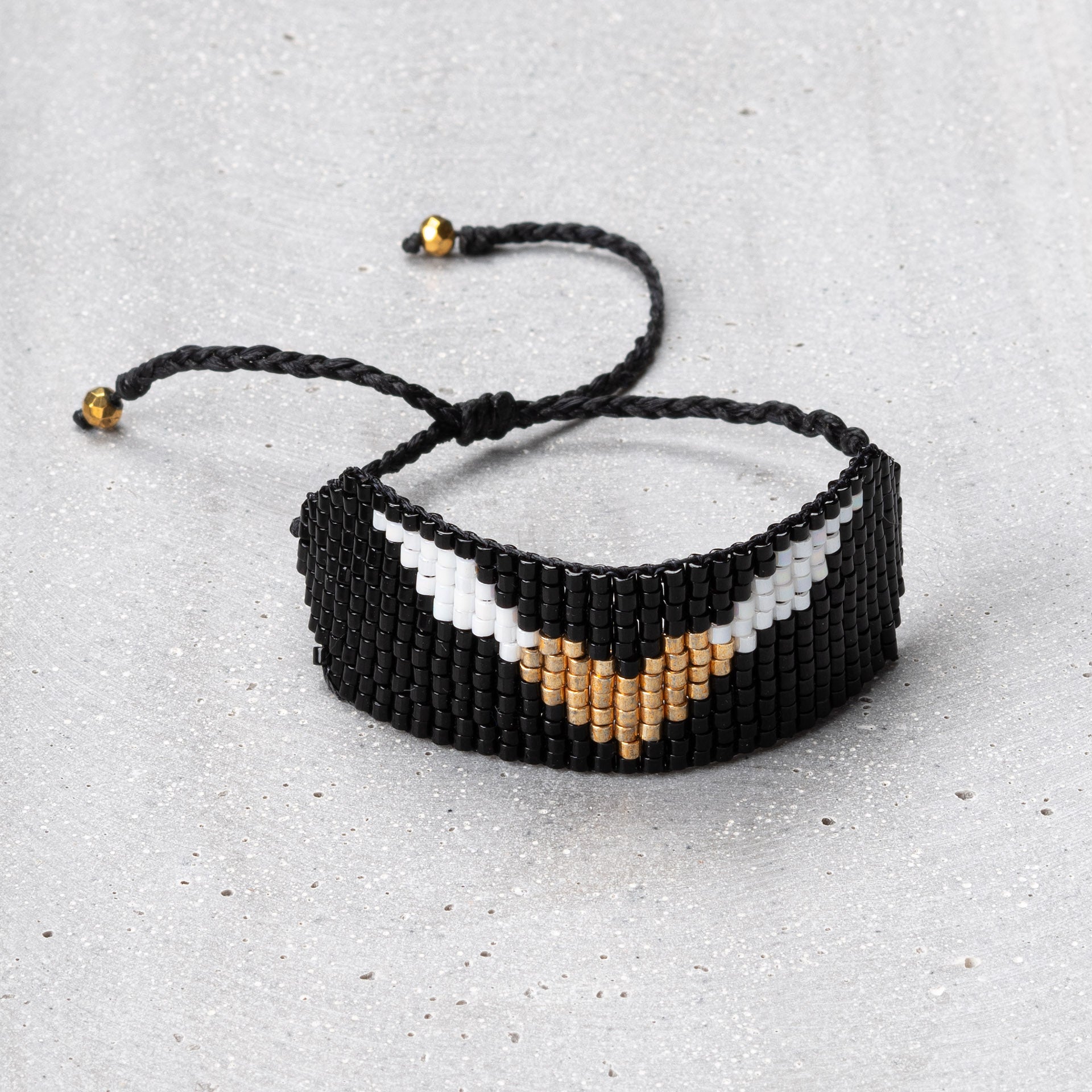 Bracelet beaded loom pattern 'heart & wings'