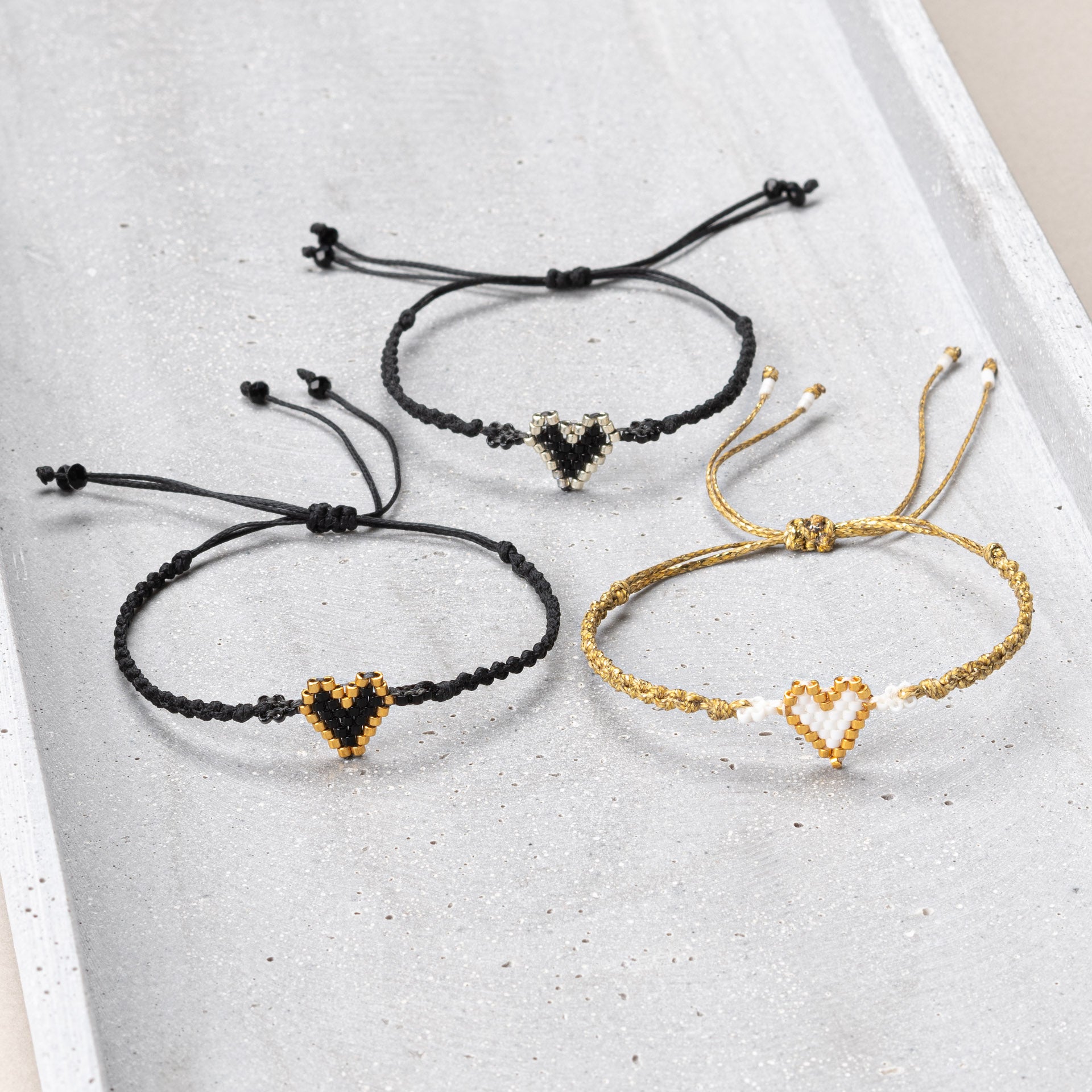 Bracelet beaded heart