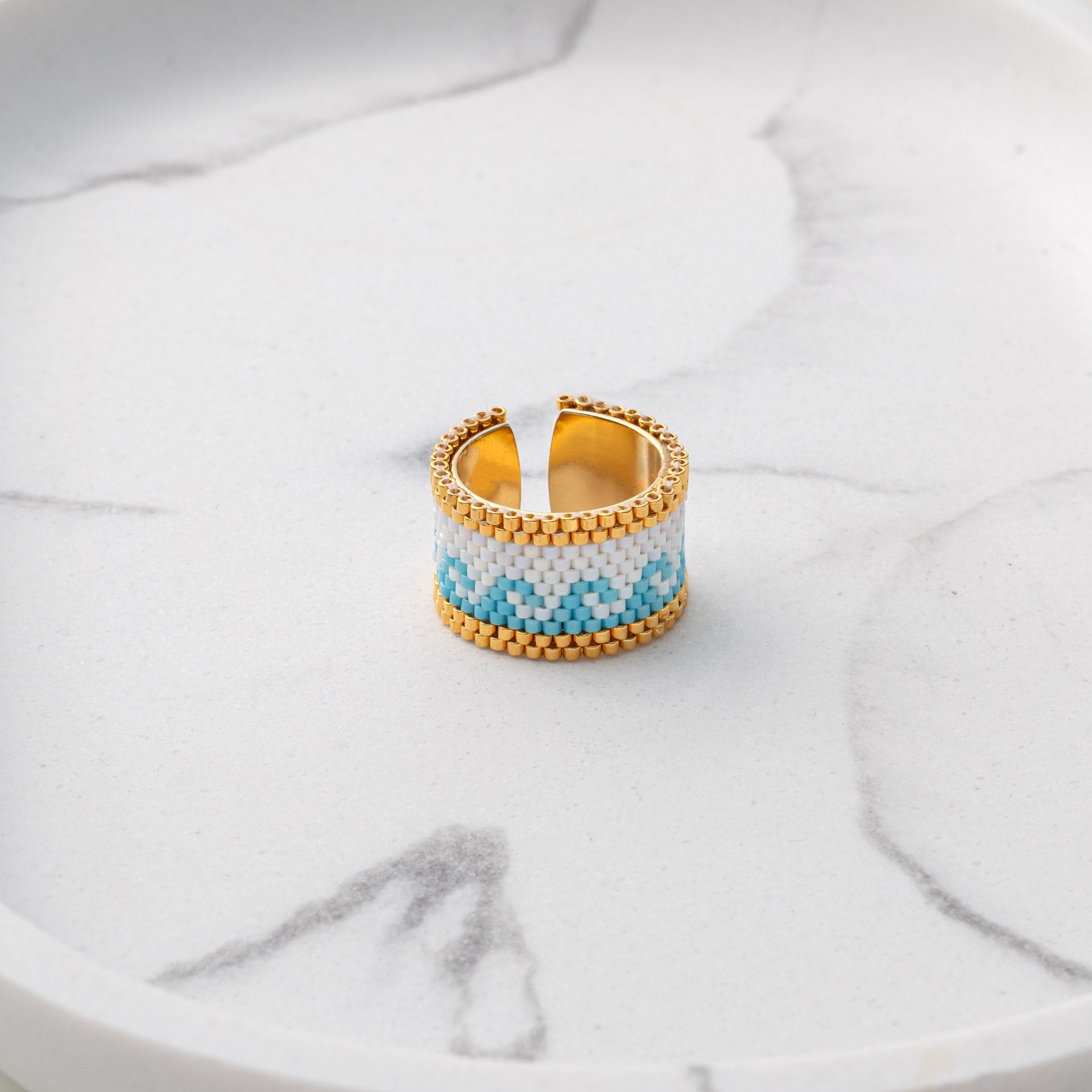 Ring beaded 'Waves'