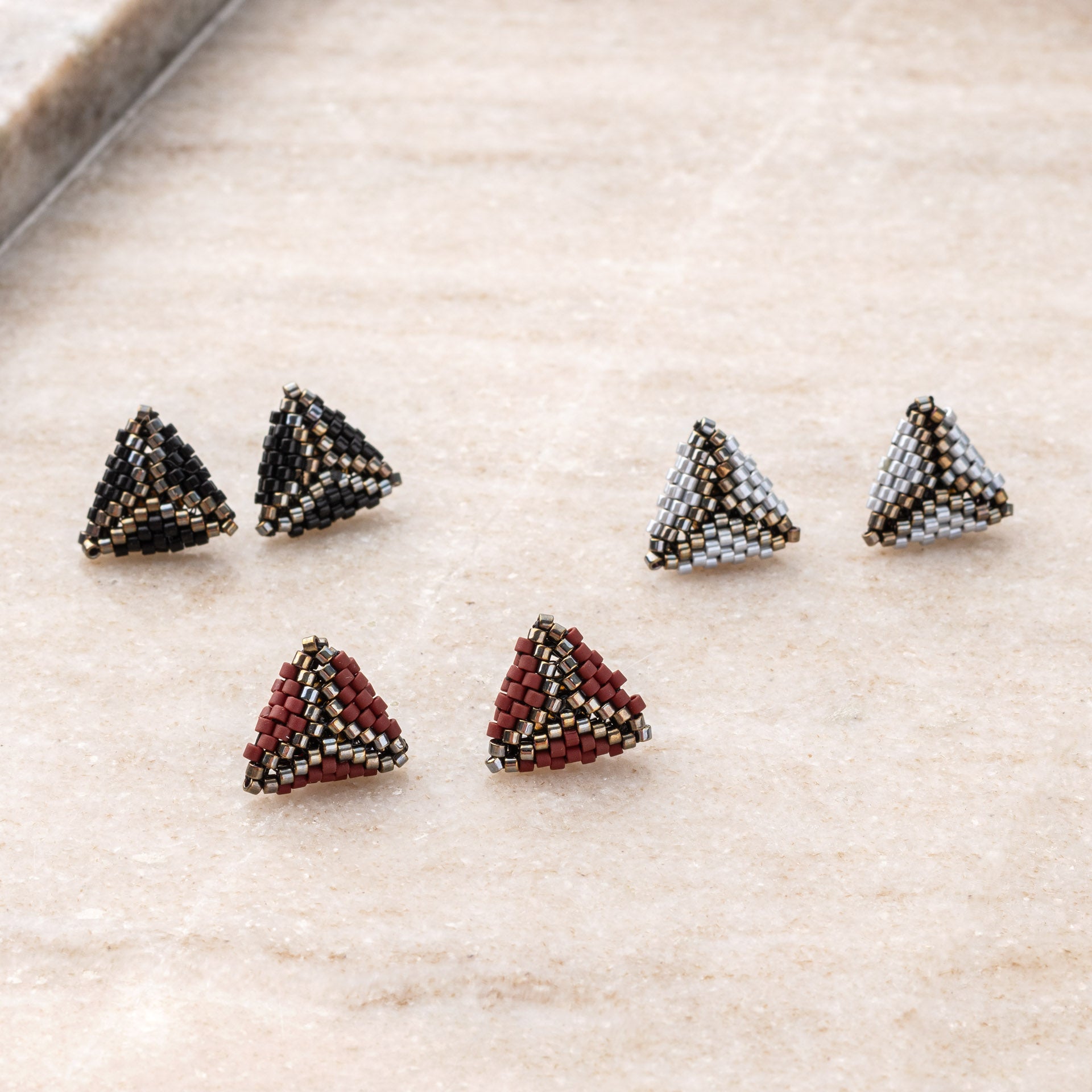 Earrings beaded 'Triangle'