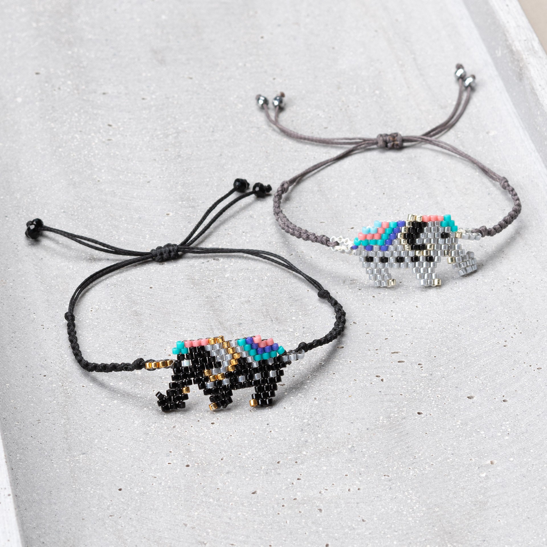 Bracelet beaded elephant
