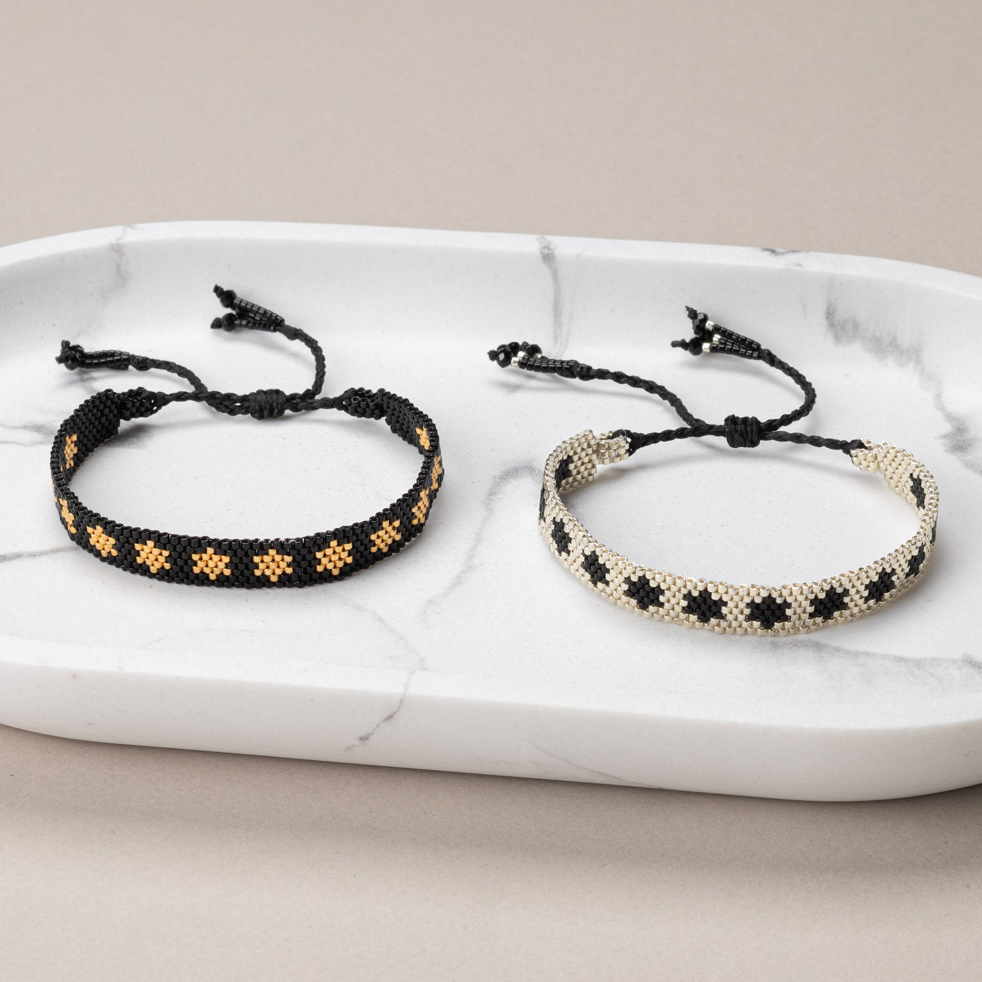 Bracelet beaded 'stars'
