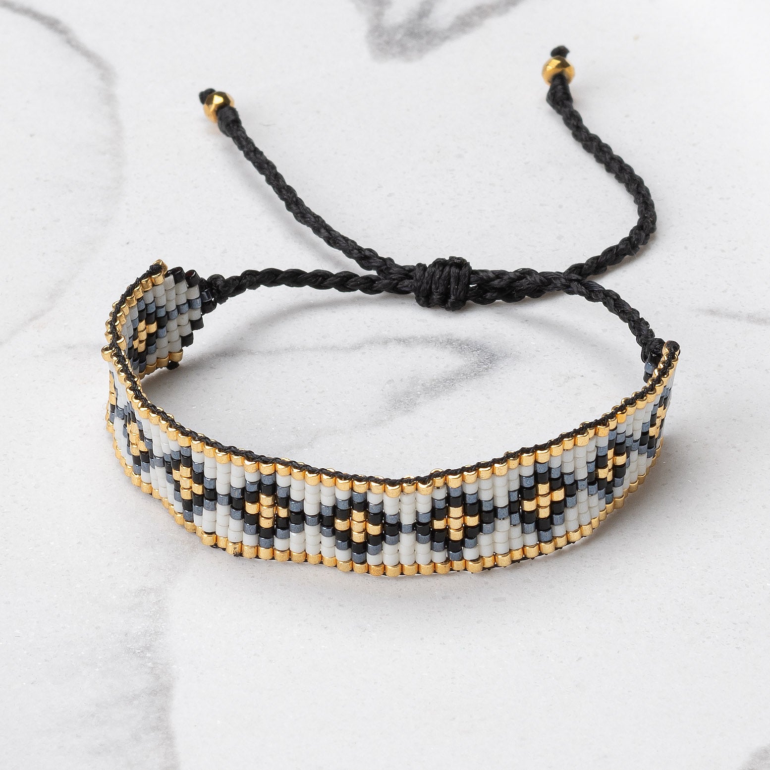 Bracelet beaded 'diamonds'